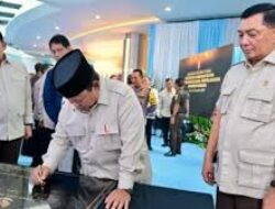 Penyerahan Laporan Capaian Hasil Satuan Tugas Penertiban Kawasan Hutan (Satgas PKH)